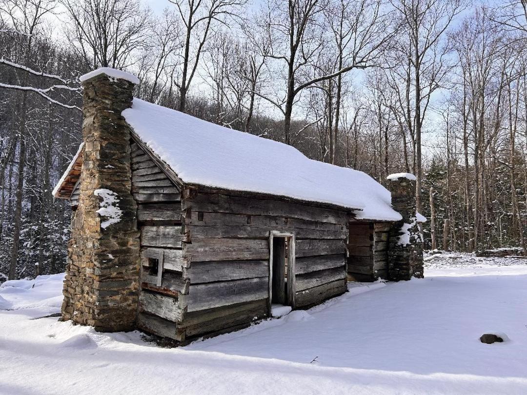 Tucked Away Cabin Pigeon Forge Exterior photo