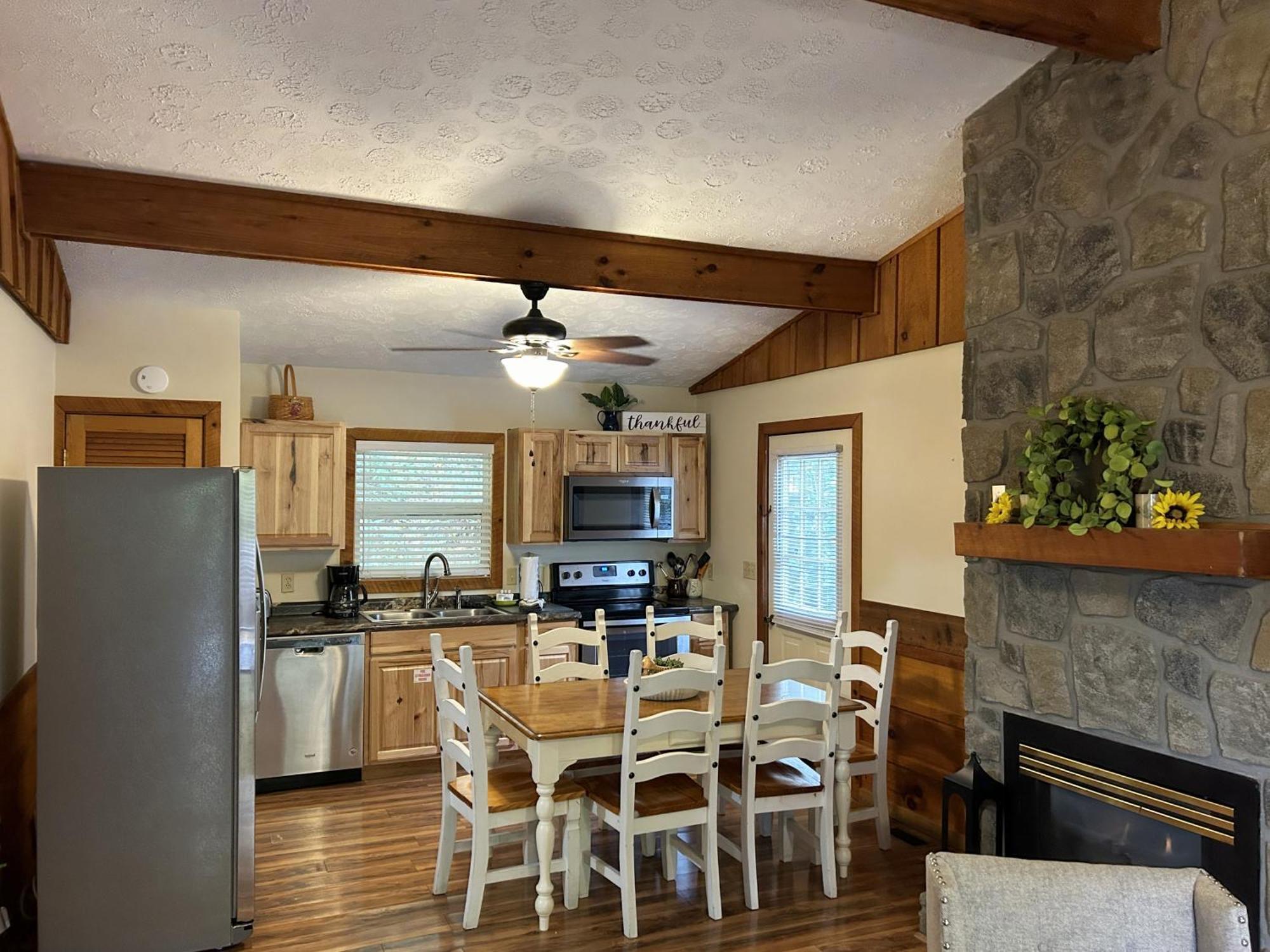 Tucked Away Cabin Pigeon Forge Exterior photo