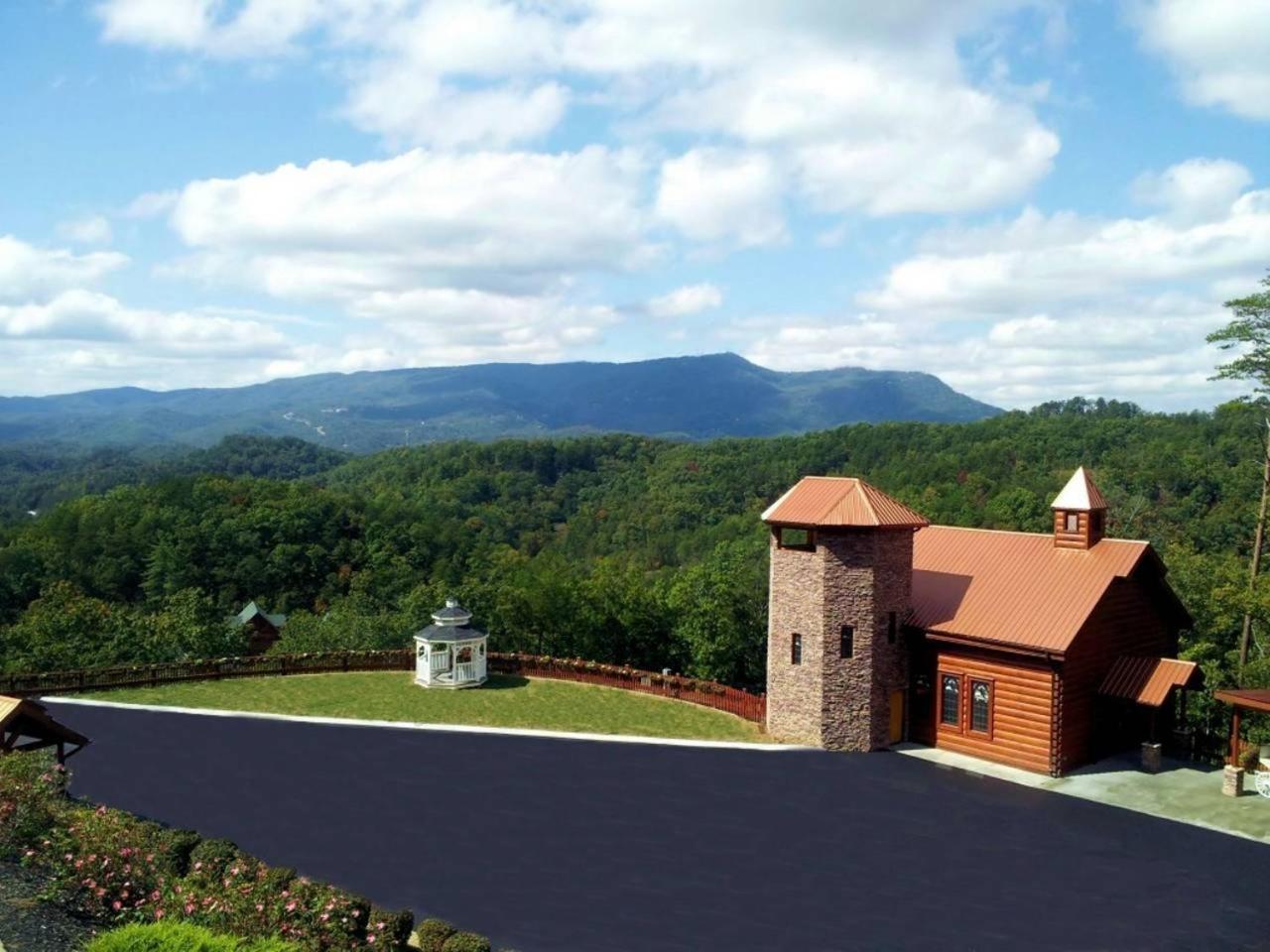 Tucked Away Cabin Villa Pigeon Forge Exterior photo